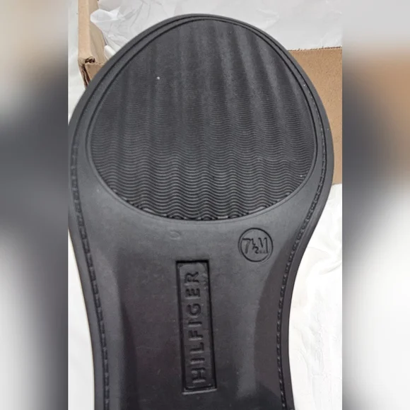 TOMMY HILFIGER Women's Black Suede Imiera Zippered Ankle Boots Size 9.5 NEW - Picture 10 of 11